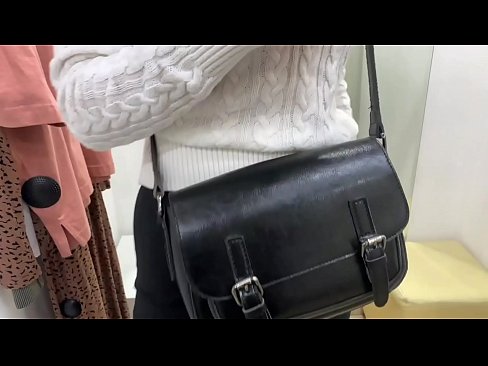 ❤️ Публична мастурбация на младата кучка FeralBerry с вибратор в стаята за обличане ❤️ Слуги в bg.porn-93.ru ❌️